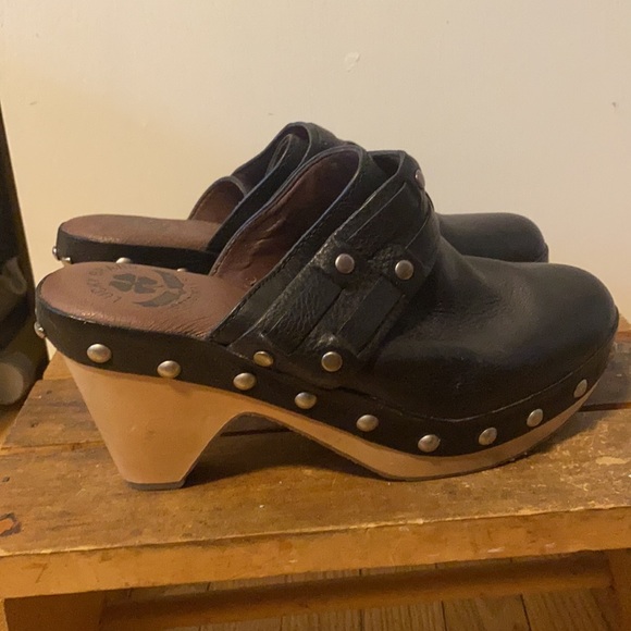 New* Lucky Brand Leather Clogs - Picture 1 of 8